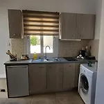 Smyrnis Appartement *