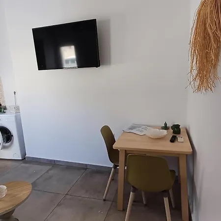 Smyrnis Appartement Ermoúpoli