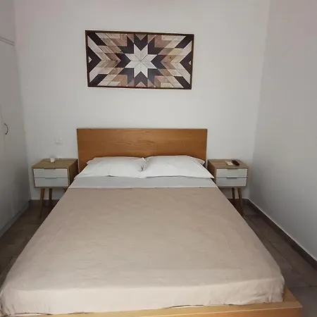 Smyrnis * Ermoupoli